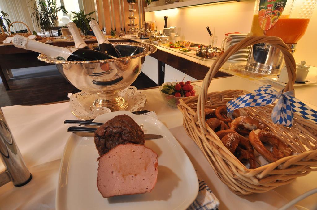 Hotel Dom Augsbourg