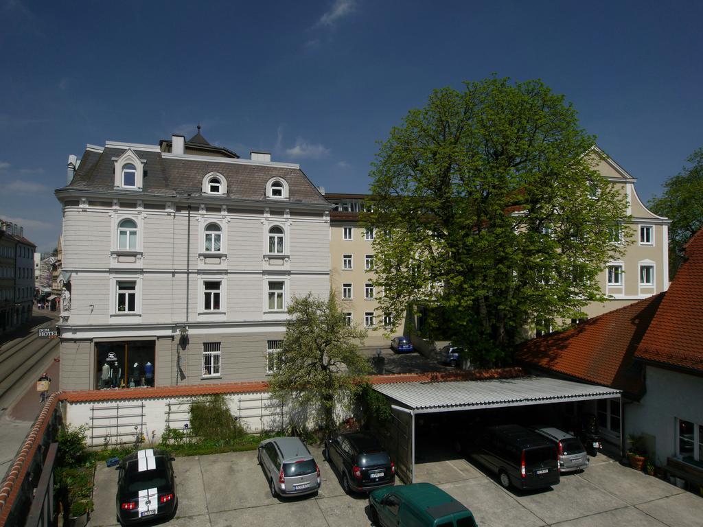 Hotel Dom 3*